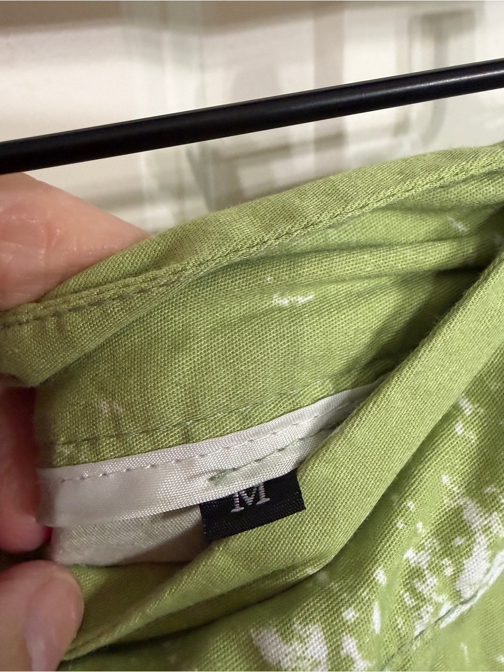 Like new size M vintage Oktoberfest scenic green white and red pleated skirt! - Picture 9 of 10
